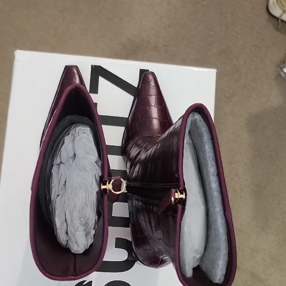 SCHUTZ LEATHER FAUX CROC BLOCK HEEL - Picture 7 of 9